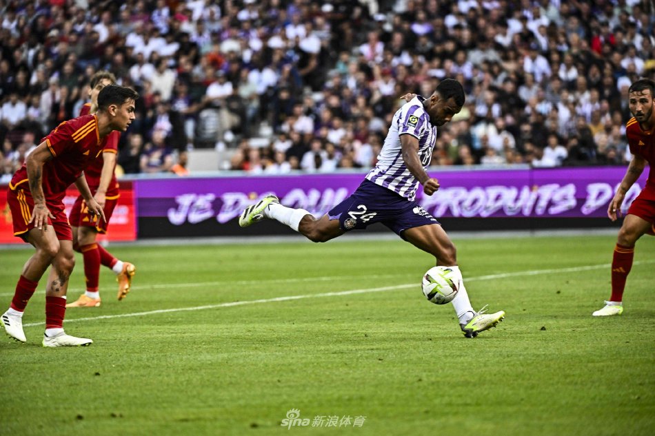 他把重点放 他把重点放