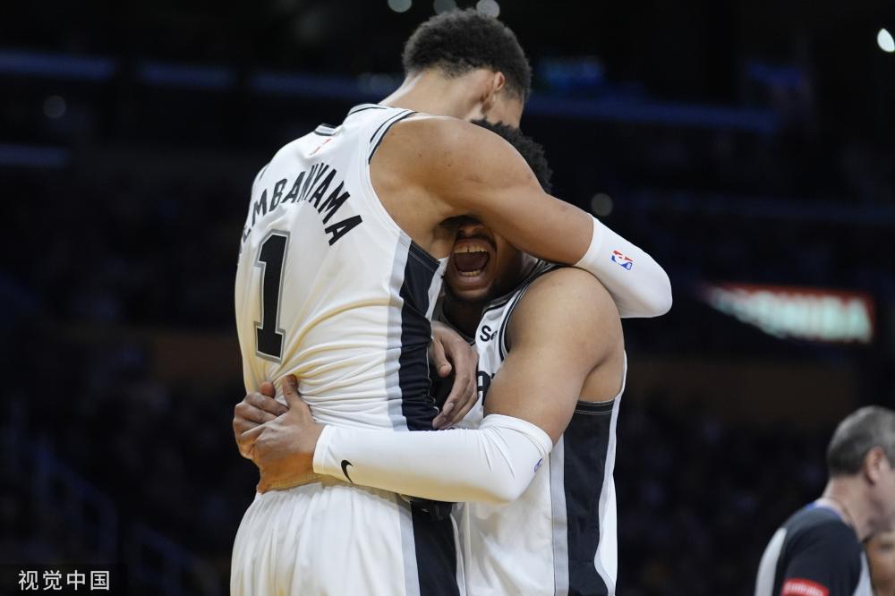 瞬息万变的 瞬息万变的