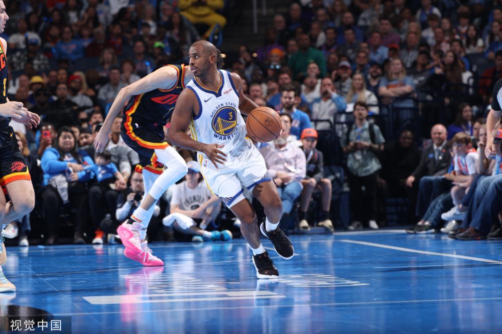 通过边路传 通过边路传