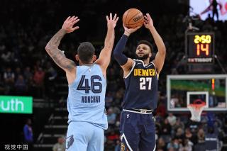 球员在场上 球员在场上